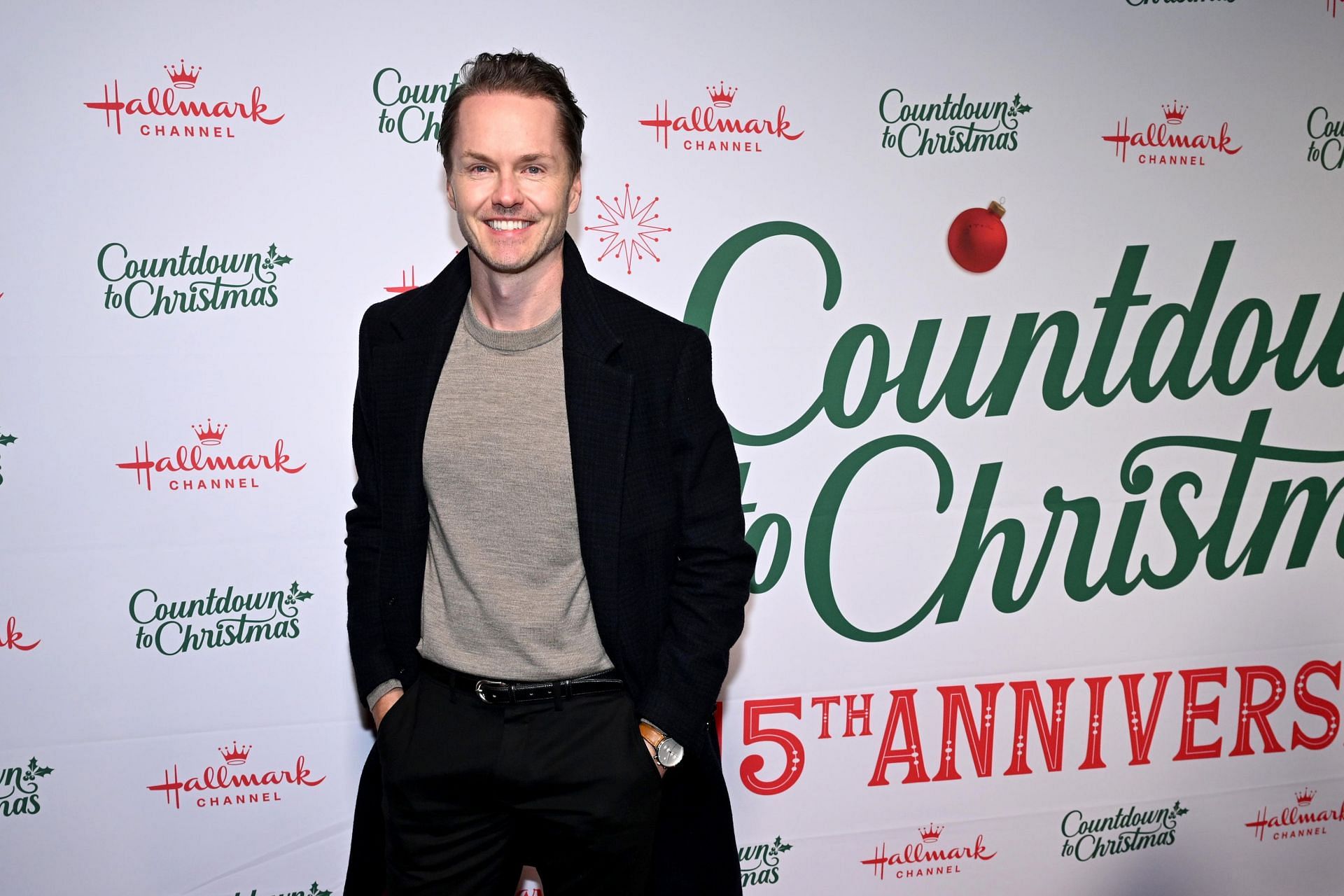 Paul Campbell attends the Hallmark Channel's Countdown To Christmas Jingle Stop Bus Tour Fan Event (Photo by Dave Kotinsky/Getty Images for Hallmark Media)